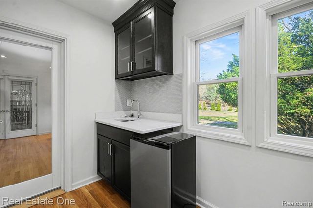 5840 Inkster - House, West Bloomfield, MI 48323