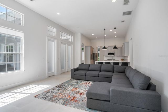 11537 CLAYMONT CIR, Windermere, FL 34786