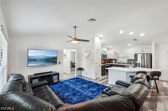 4216 NW 25th TER, Cape Coral, FL 33993