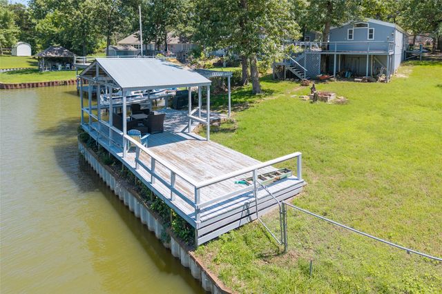 108 Mcalister Street, Mabank, TX 75156