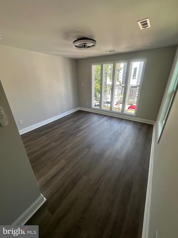 2005 N LAWRENCE ST, Philadelphia, PA 19122