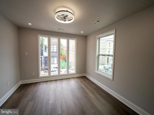 2005 N LAWRENCE ST, Philadelphia, PA 19122