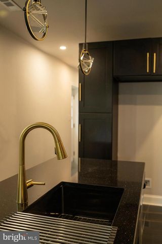 2005 N LAWRENCE ST, Philadelphia, PA 19122