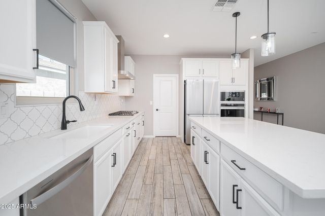 964 N 110TH Avenue, Avondale, AZ 85323