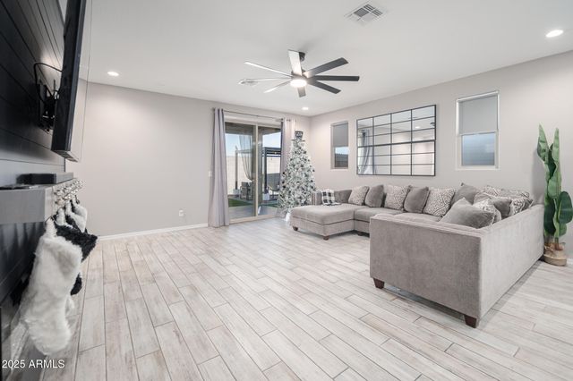 964 N 110TH Avenue, Avondale, AZ 85323