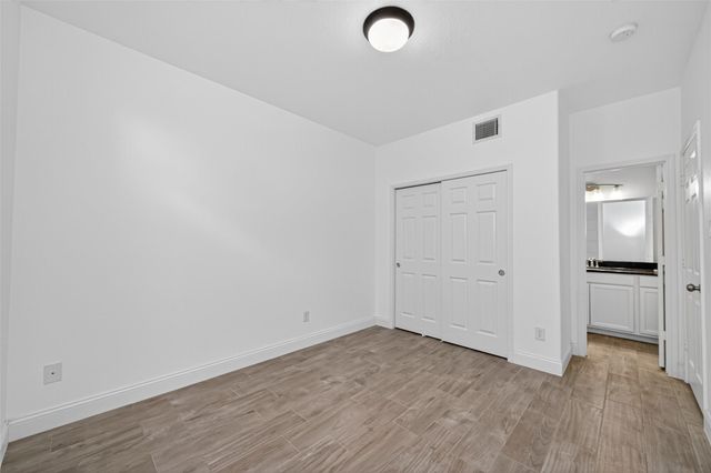 14910 High Meadow Ln, Baytown, TX 77523