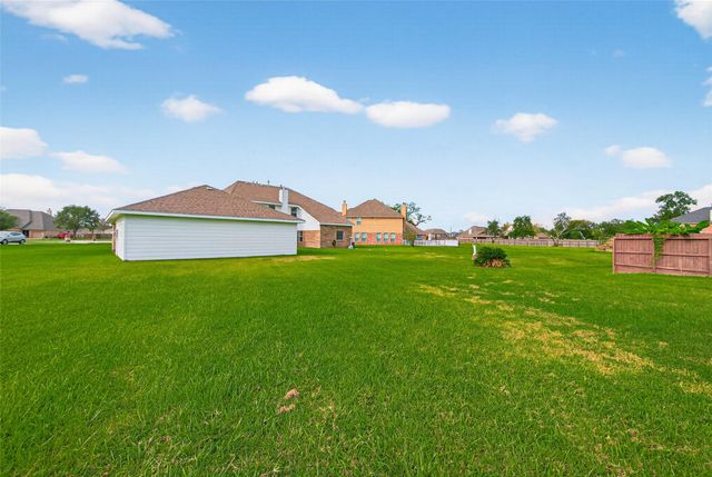 14910 High Meadow Ln, Baytown, TX 77523