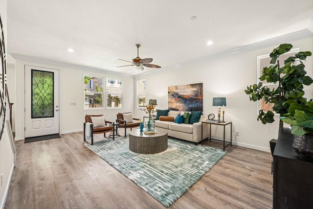 4805 Holden Dr, Rocklin, CA 95677