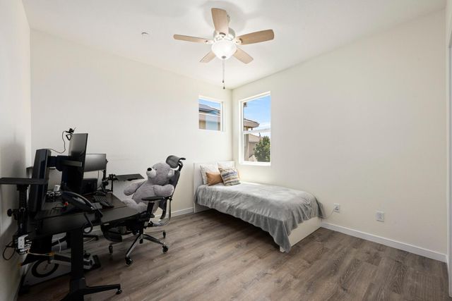 4805 Holden Dr, Rocklin, CA 95677