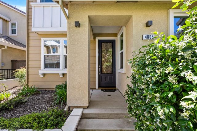 4805 Holden Dr, Rocklin, CA 95677