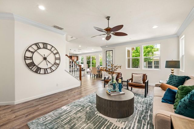 4805 Holden Dr, Rocklin, CA 95677