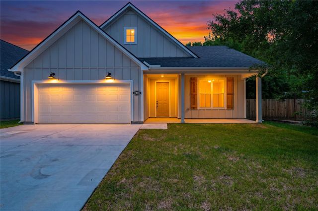 2408 28th Ave N, Texas City, TX 77590