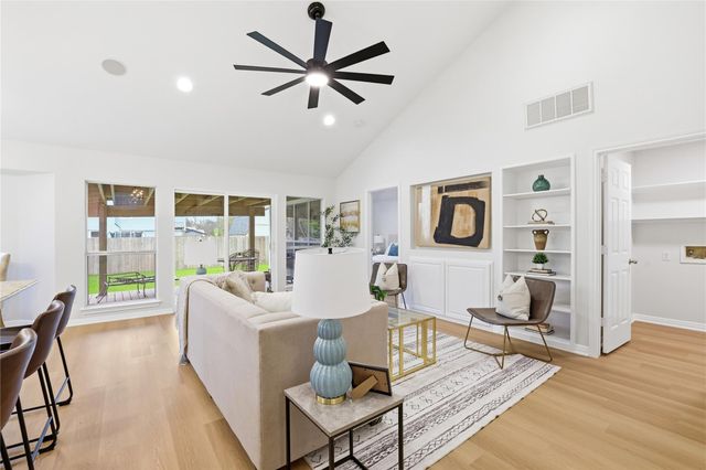 304 Oakcrest DR, Cedar Park, TX 78613