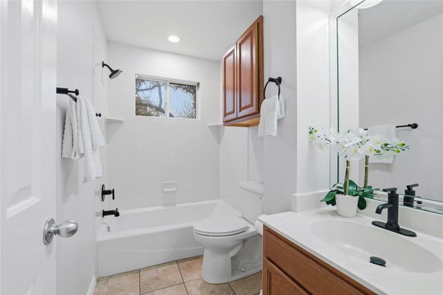 304 Oakcrest DR, Cedar Park, TX 78613