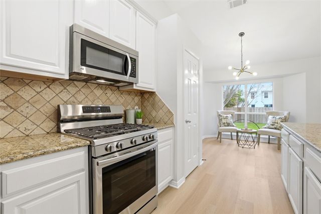 304 Oakcrest DR, Cedar Park, TX 78613