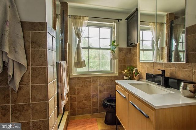 829 S 2ND ST, Philadelphia, PA 19147