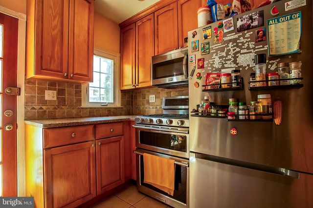 829 S 2ND ST, Philadelphia, PA 19147