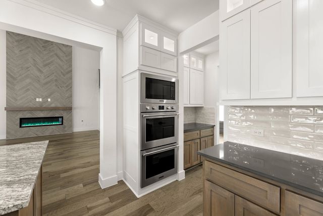 9957 Casa Frontera Drive, Fort Worth, TX 76179