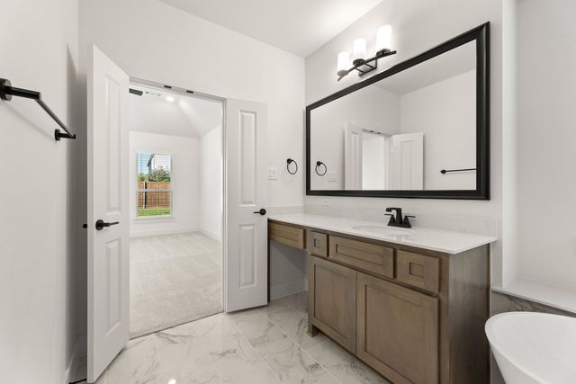 9957 Casa Frontera Drive, Fort Worth, TX 76179