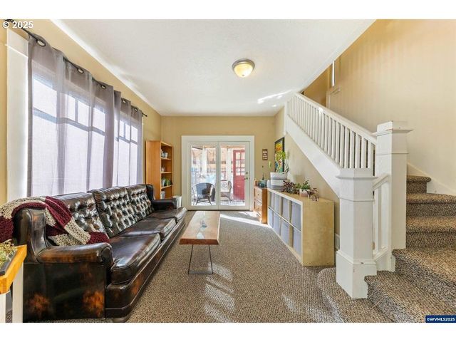 1111 Sw LEVENS St, Dallas, OR 97338