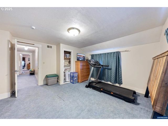 1111 Sw LEVENS St, Dallas, OR 97338