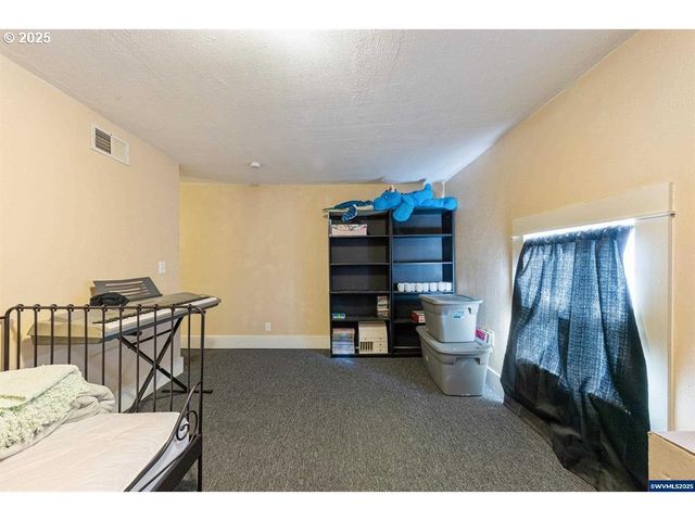 1111 Sw LEVENS St, Dallas, OR 97338