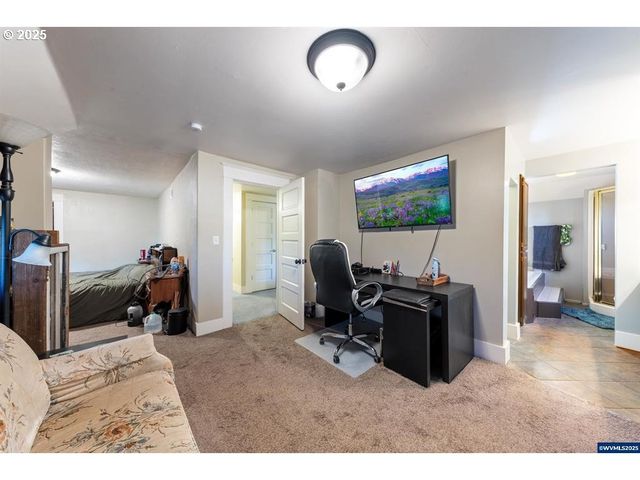 1111 Sw LEVENS St, Dallas, OR 97338