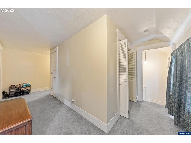 1111 Sw LEVENS St, Dallas, OR 97338