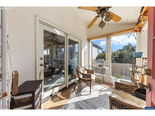 1111 Sw LEVENS St, Dallas, OR 97338