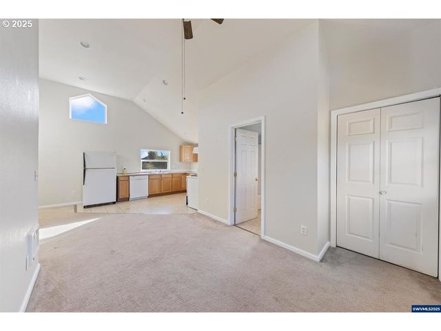 1111 Sw LEVENS St, Dallas, OR 97338