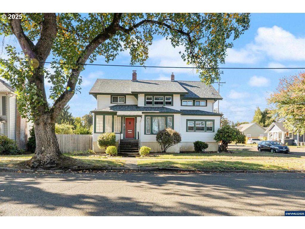 1111 Sw LEVENS St, Dallas, OR 97338