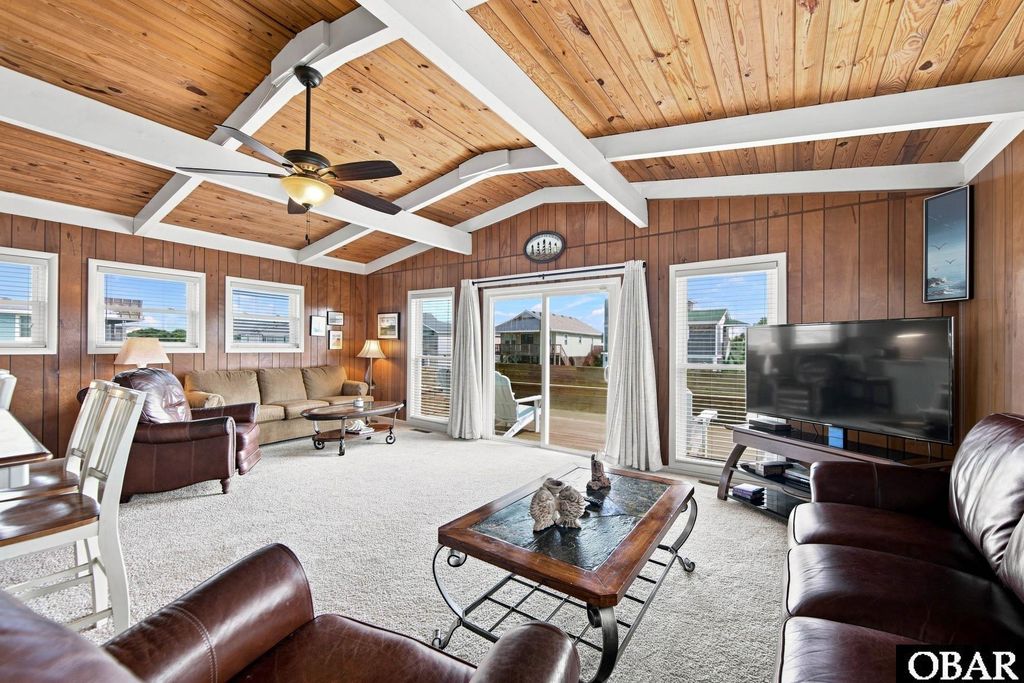 Image 5 of property listing at 4212 Lindbergh Avenue, Kitty Hawk, NC 27949