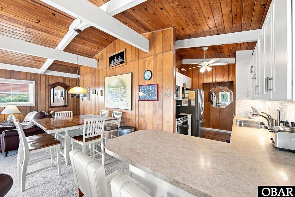 Image 10 of property listing at 4212 Lindbergh Avenue, Kitty Hawk, NC 27949