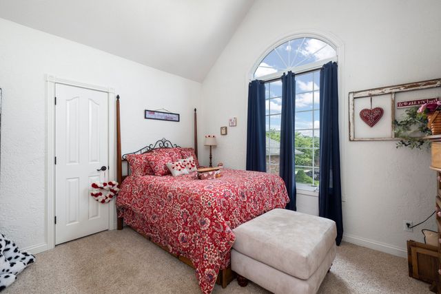 4345 E Cromwell Street, Springfield, MO 65802