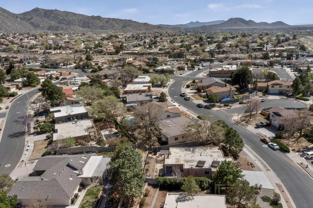 1914 Father Sky Street NE, Albuquerque, NM 87112