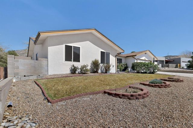 1914 Father Sky Street NE, Albuquerque, NM 87112
