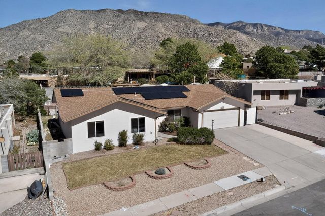 1914 Father Sky Street NE, Albuquerque, NM 87112