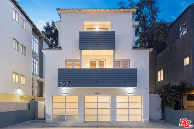 1347 Palisades Beach Road, Santa Monica, CA 90401