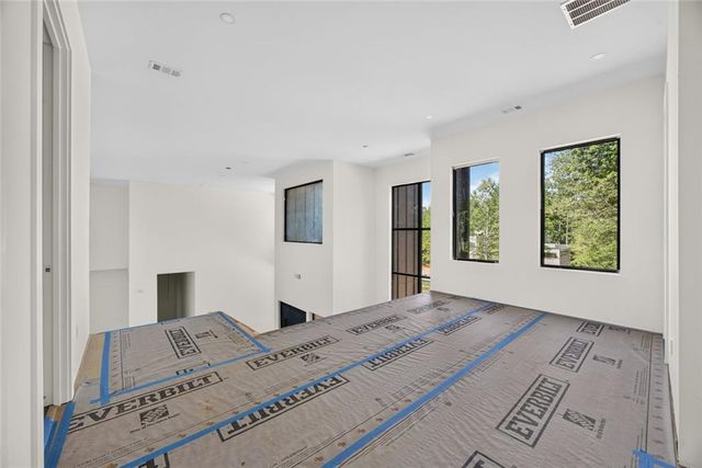 7060 Bells Way, Fairburn, GA 30213
