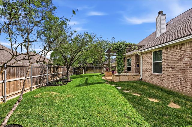 401 Sapphire Drive, College Station, TX 77844