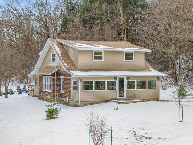 E10013 County Road P, Wisconsin Dells, WI 53965