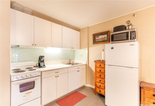 1088 Bishop Street 1108, Honolulu, HI 96813