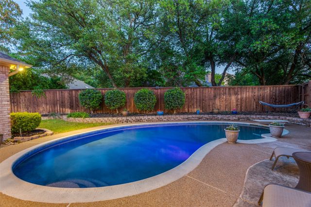 7021 Castle Creek Court, Fort Worth, TX 76132