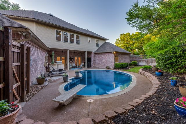 7021 Castle Creek Court, Fort Worth, TX 76132