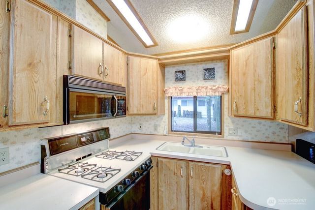 96 Sunset Circle, Deming, WA 98244