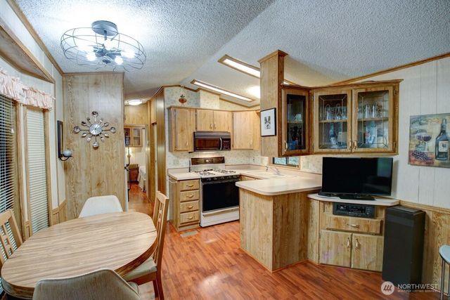 96 Sunset Circle, Deming, WA 98244