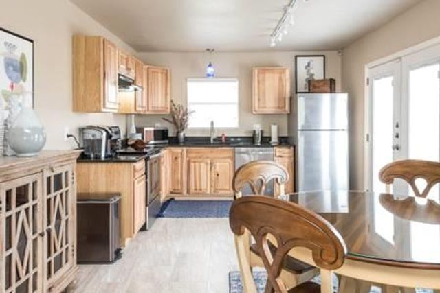 6902 Viewing PL, Austin, TX 78719