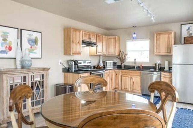 6902 Viewing PL, Austin, TX 78719