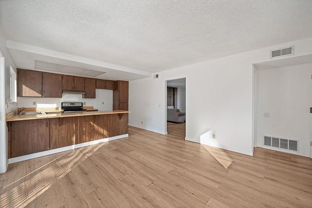 7911 Summerplace Dr, Citrus Heights, CA 95621