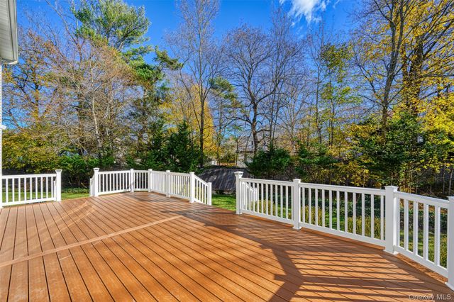 3 Ariel Court, Rocky Point, NY 11778